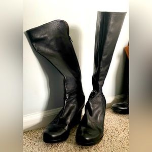 Coclico to the knee boots